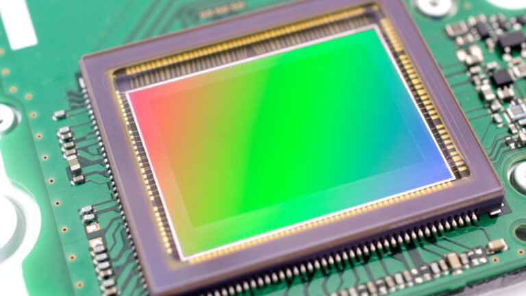 3. 半導体デバイスの基本構造と動作原理<br>3-1. デバイスの基本概念と分類