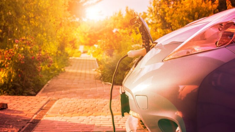 0章.	超未来予測編　「なぜ未来は熱で決まるのか」<br>0-5. EV・全固体電池の未来は熱管理で決まる 〜未来のモビリティ競争は、“電池性能”ではなく“熱制御性能”になるかもしれない〜